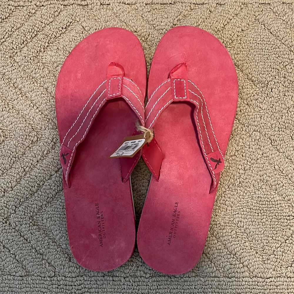 Women’s American Eagle flip-flops (NWT)